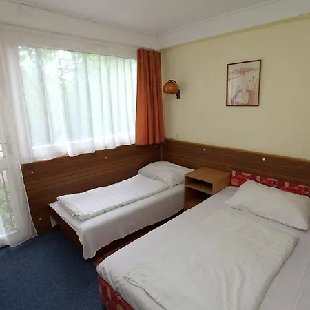 Rev Szallo Balaton Отель Сантод