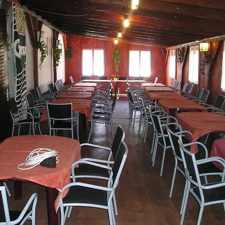 Rev Szallo Balaton Отель *